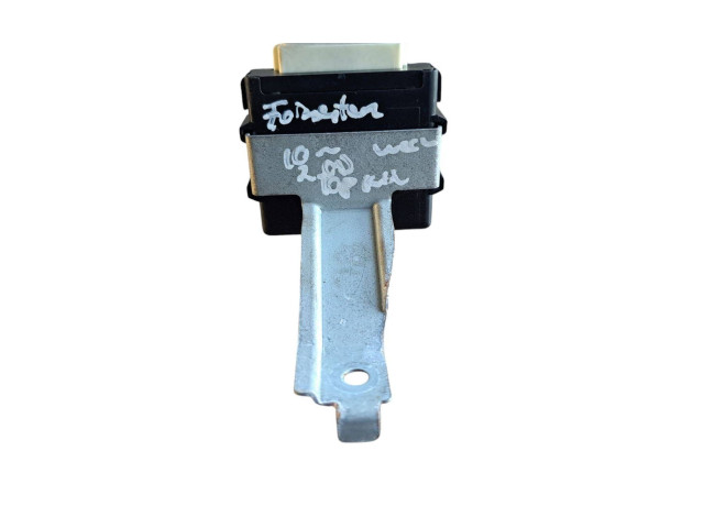 Блок предохранителей  84051SC010   Subaru Forester SH    