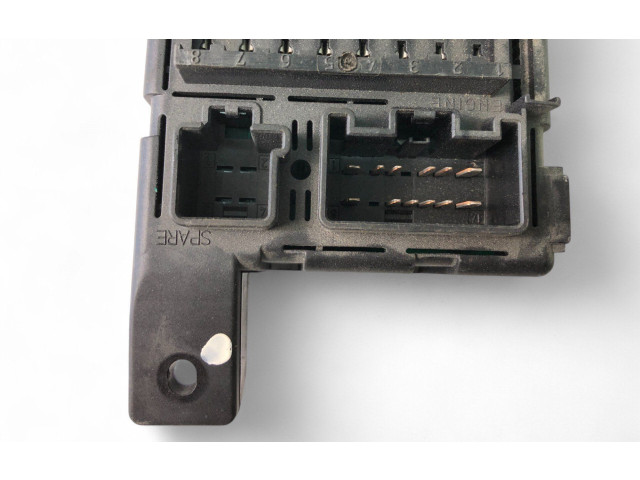 Блок предохранителей    518829106   Volvo V70