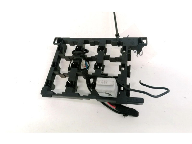 Блок предохранителей  1T1937503A, 1T1937503A   Volkswagen Touran I    