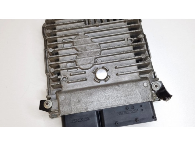 Řídící jednotka 03L906023LK, 5WP42689AA   Skoda Rapid (NH) 2013