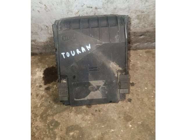 Блок предохранителей 1t1937821c Volkswagen Touran I