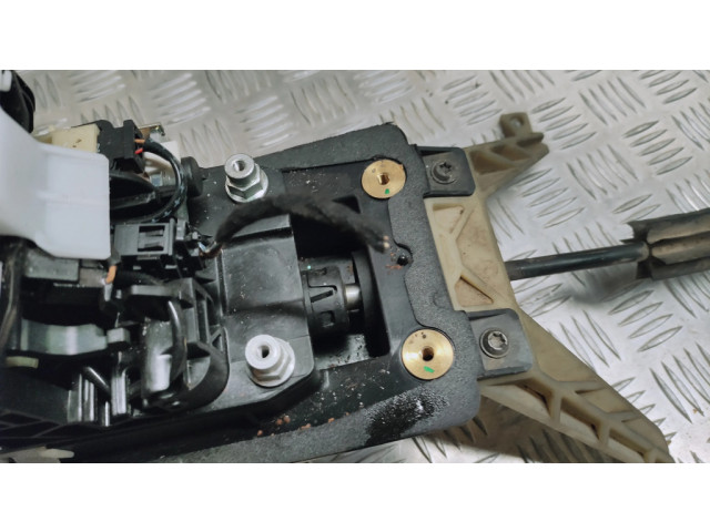 Механизм переключения передач (кулиса) (в салоне)