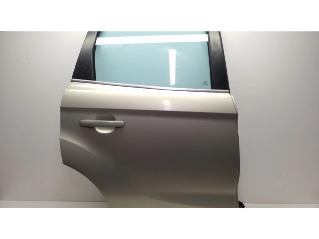 Задняя дверь