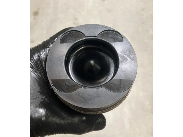 Turbodmychadlo Поршень с шатуном 8370B Mercedes-Benz GLE (W166 - C292)