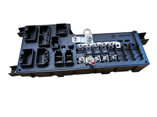 Блок предохранителей 30728008, 518829106 Volvo S80