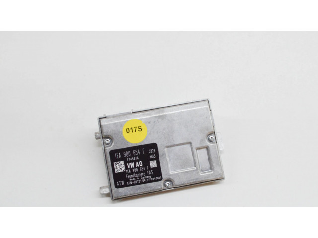 Vaizdo kamera priekiniame bamperyje