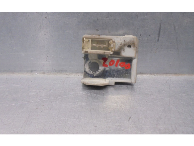 Pojistková skříňka Řídící jednotka BSM 82211AG140 Subaru XV 2014