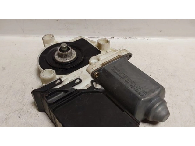 Передний двигатель механизма для подъема окон