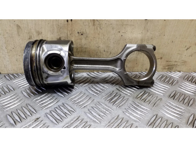 Píst A1Z021, MAHLE174 Honda CR-V pro naftový motor 2.2