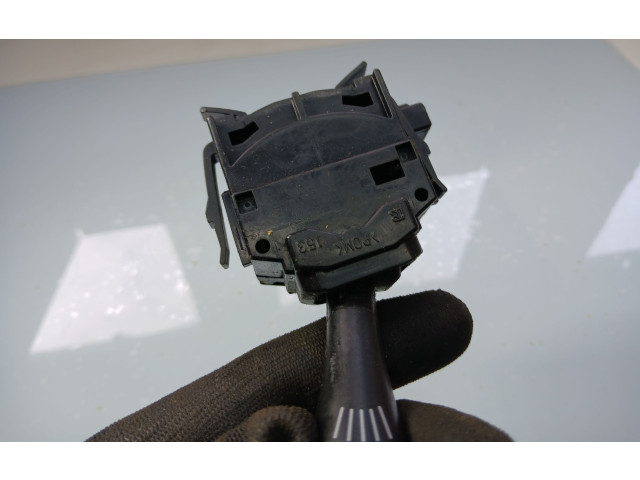 Ручка стеклоочистителей Mitsubishi Pajero