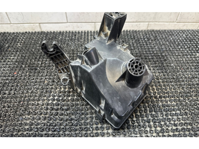   Pojistková skříňka    Infiniti QX60 L50 2014