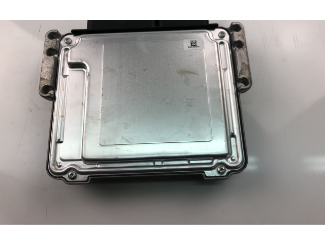 Блок управления двигателя 32360463 Volvo XC40