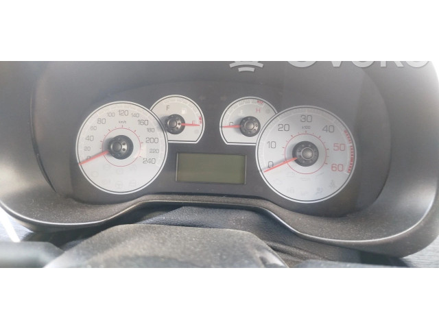 Панель приборов    Fiat Grande Punto       