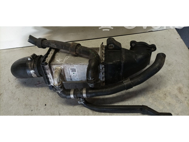 Радиатор интеркулера Audi A1 2010 - 2018 года 04B145749K, DF524003