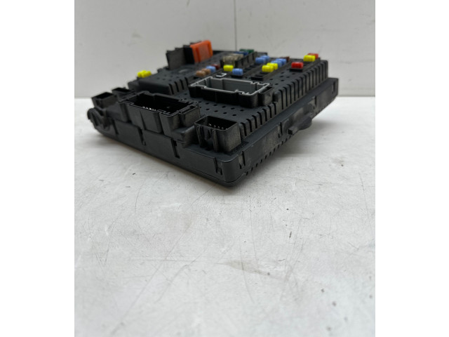 Блок предохранителей 30728512, 00005925717   Volvo XC90    