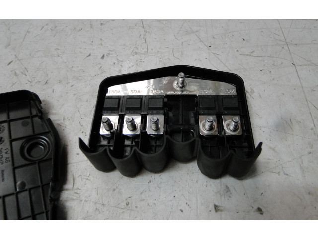 Блок предохранителей Audi A3 8Y