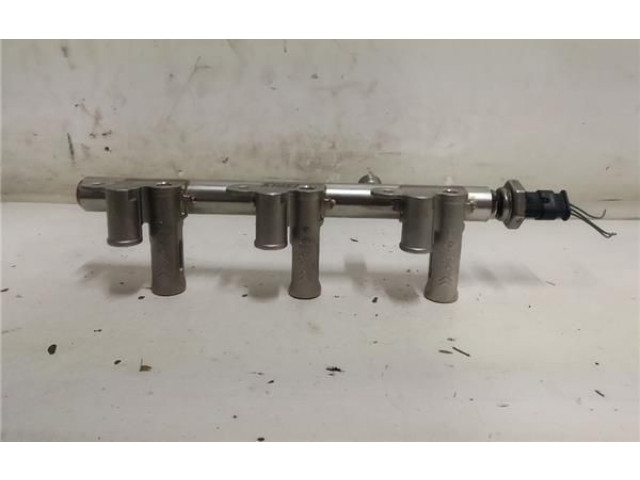 Топливная рампа 9811353880, 9811353880 Peugeot 2008 I для двигателя HN05