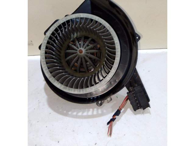 Вентилятор печки       Skoda Fabia Mk2 (5J)
