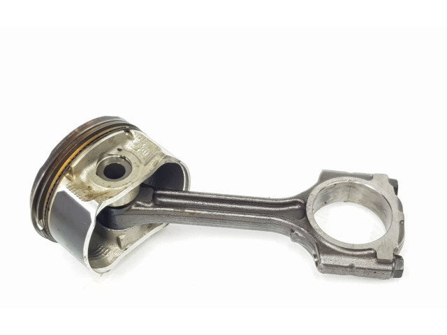  Поршень с шатуном  120A10724R, 120A10724R  Dacia Dokker  