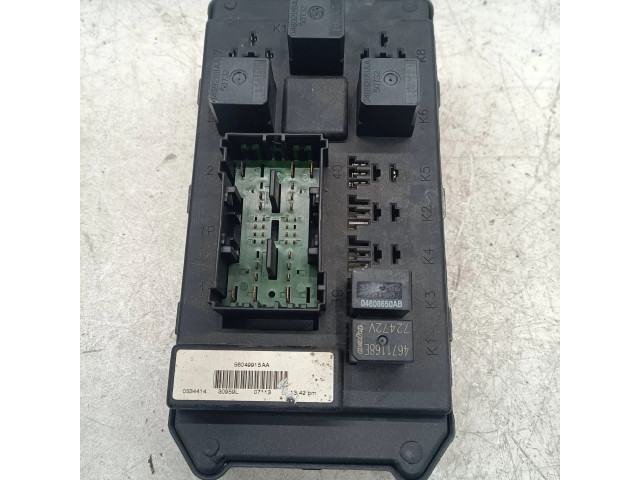 Блок предохранителей  56049915AA   Jeep Grand Cherokee (WK)    