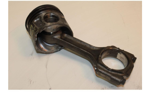 Поршень с шатуном 55283099 55263087 Jeep Renegade