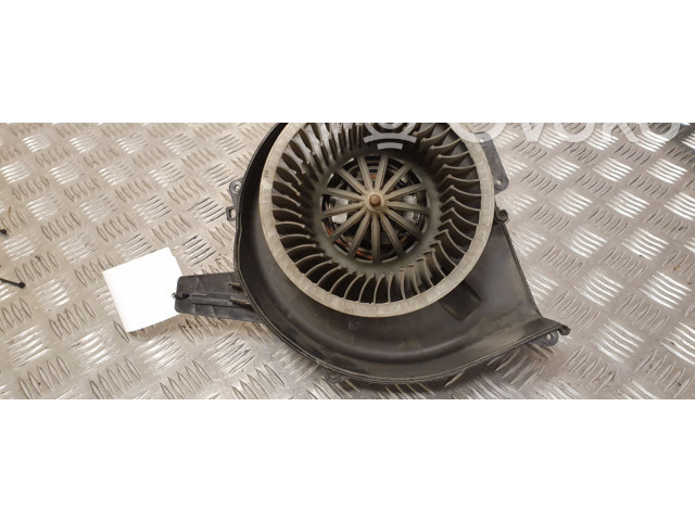 Вентилятор печки    6Q1820015, A9677   Volkswagen Polo