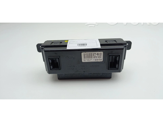 Дисплей    957101H100   KIA Ceed