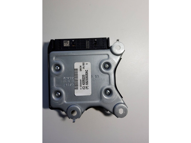 Zpětné zrcátko Dodge Caravan 2016 68233535AC, 5WY89350