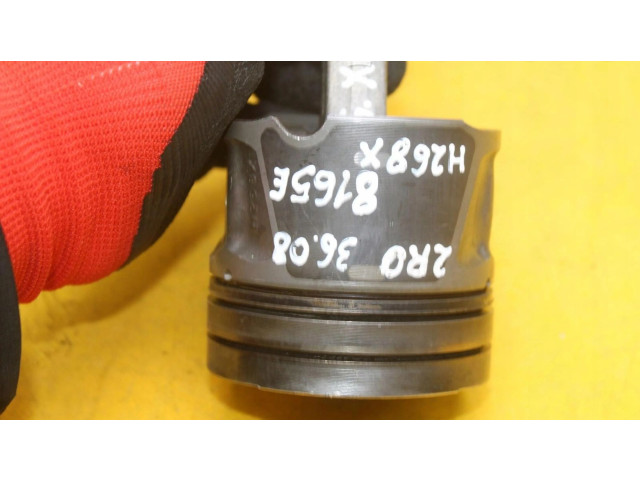  Поршень с шатуном    Jaguar XF X250  