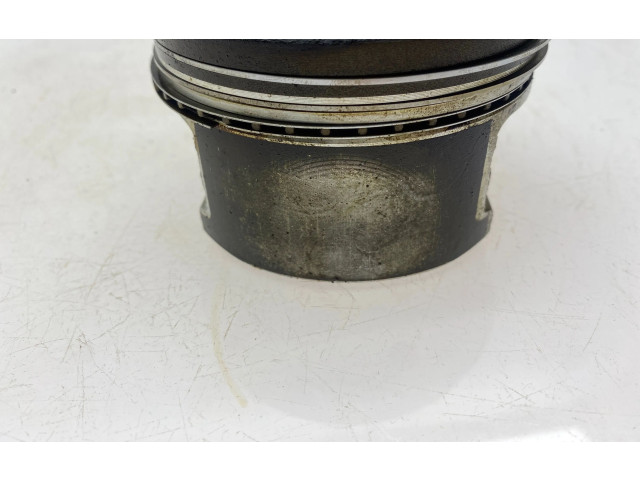 Píst 12006AB280   Subaru Forester SF     