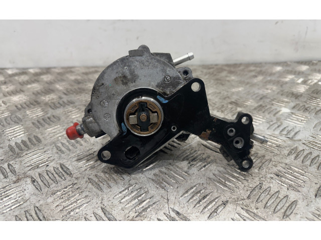 Масляный насос   038145209  Volkswagen Caddy 