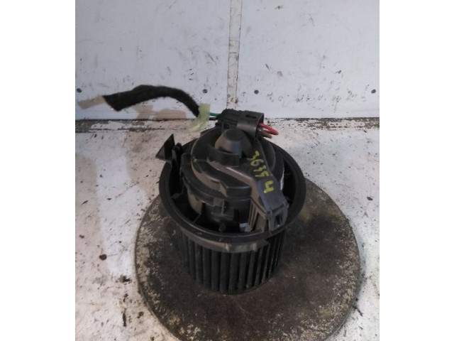 Вентилятор печки    272107379R, 272107379R   Dacia Sandero