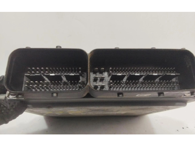 Блок управления двигателем Блок управления 03F906070HH Skoda Fabia Mk3 (NJ)