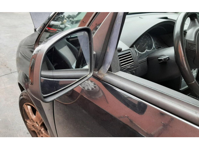 Зеркало электрическое        Opel Meriva A  2003 - 2010 года   