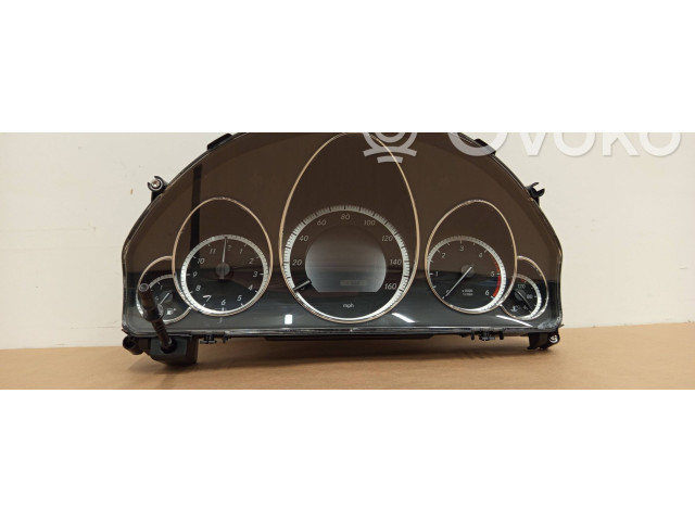 Přístrojová deska  Mercedes-Benz E C207 W207 2010 A2129004704, A2C53376538  