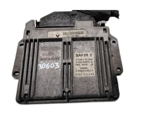 Блок управления впрыском 77001151160, 77001151160 Renault Clio I