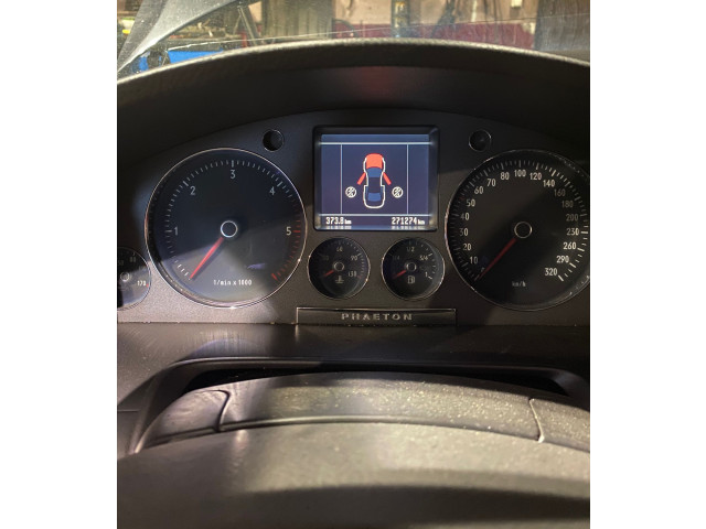 Панель приборов 3D0920881S, 5042460868   Volkswagen Phaeton       