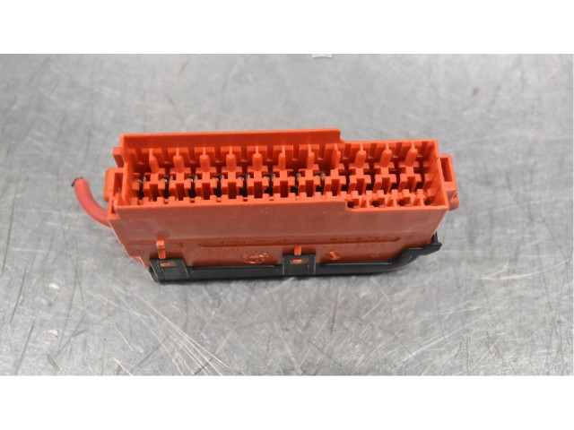 Блок предохранителей Audi A6 S6 C8 4K