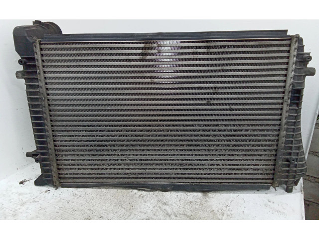 Интеркулер  1K0145803Q   Volkswagen Caddy 