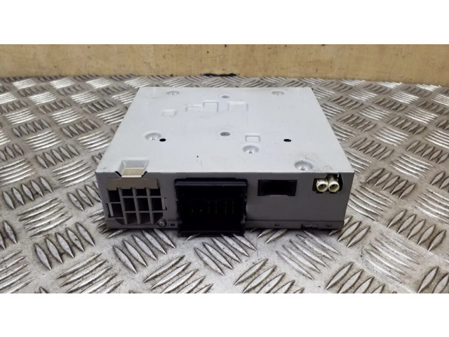 Радио/ проигрыватель CD/DVD / навигация