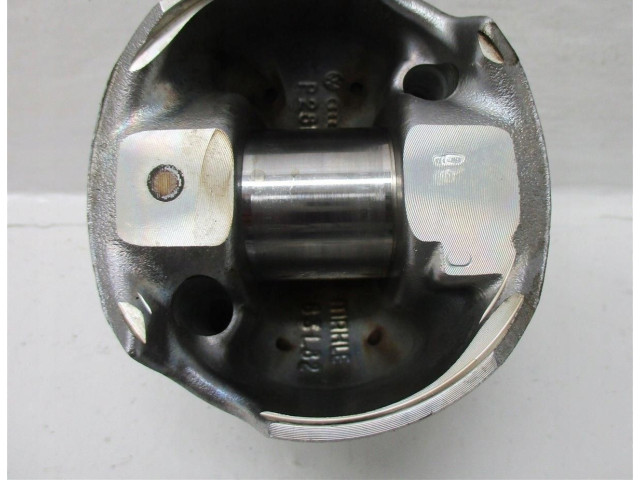 Píst    Audi A8 S8 D4 4H     