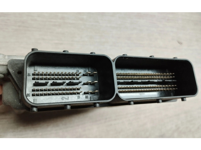 Блок управления двигателя 30729826A, 0281012103 Volvo V70