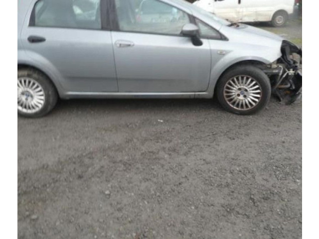 Моторчик заднего дворника Fiat Grande Punto