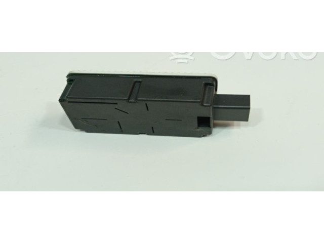 Блок управления 31268992 Volvo C30