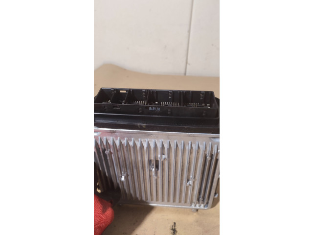 Řídící jednotka 8510643 BMW 5 F10 F11 2011