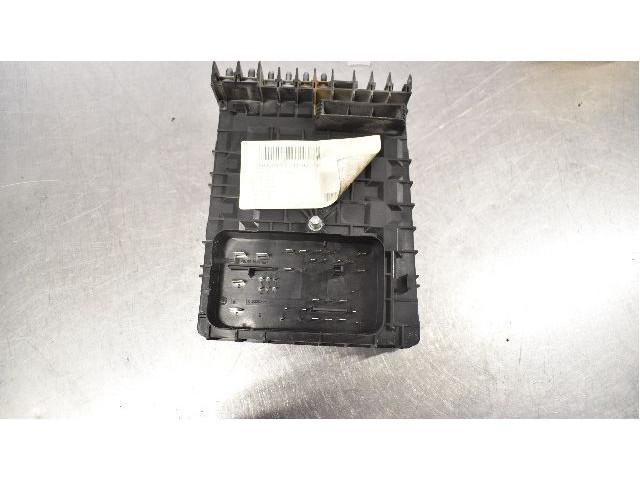 Pojistková skříňka 3C8937049AC Volkswagen Caddy 2010