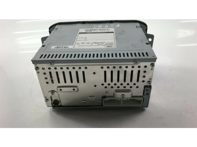 Радио/ проигрыватель CD/DVD / навигация