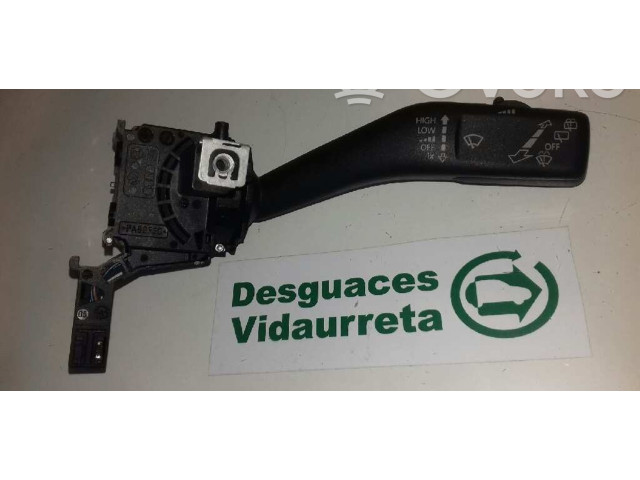 Ручка стеклоочистителей 1K0953519H   Volkswagen Golf SportWagen