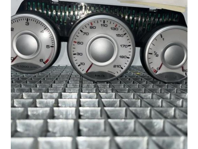 Панель приборов    Citroen C8       