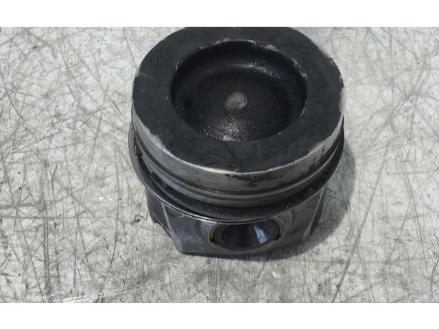 Píst Volkswagen Transporter - Caravelle T5